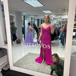 Sherri Hill prom gown